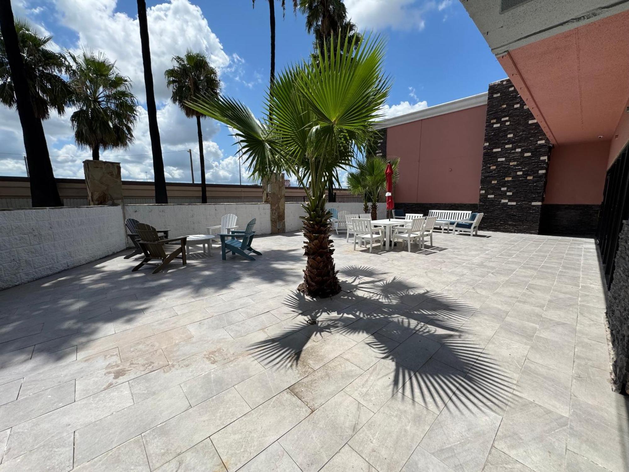 Baymont By Wyndham Airport