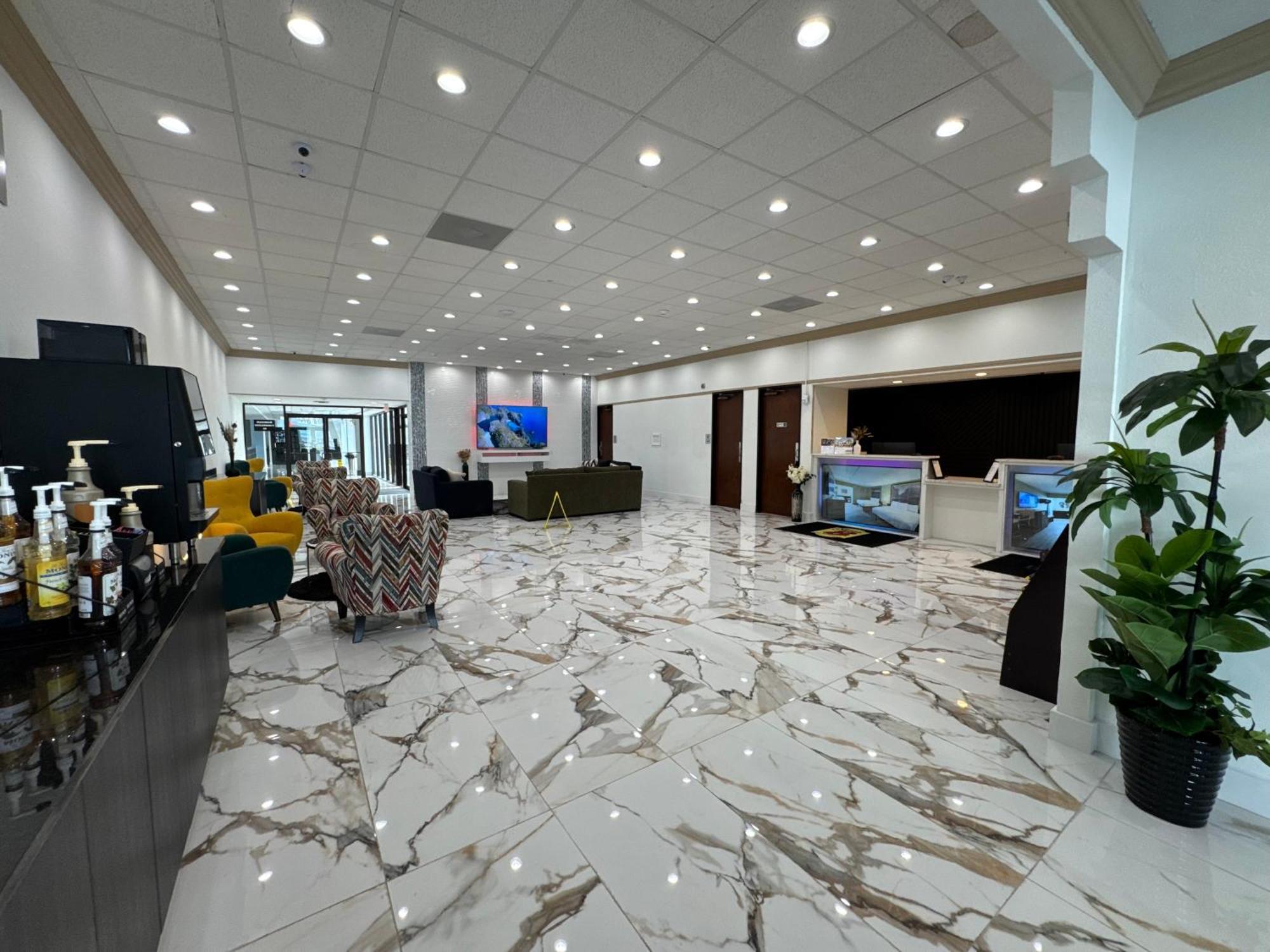 Baymont By Wyndham Airport Inn 2*